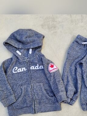 Canada Sweat Suit Set